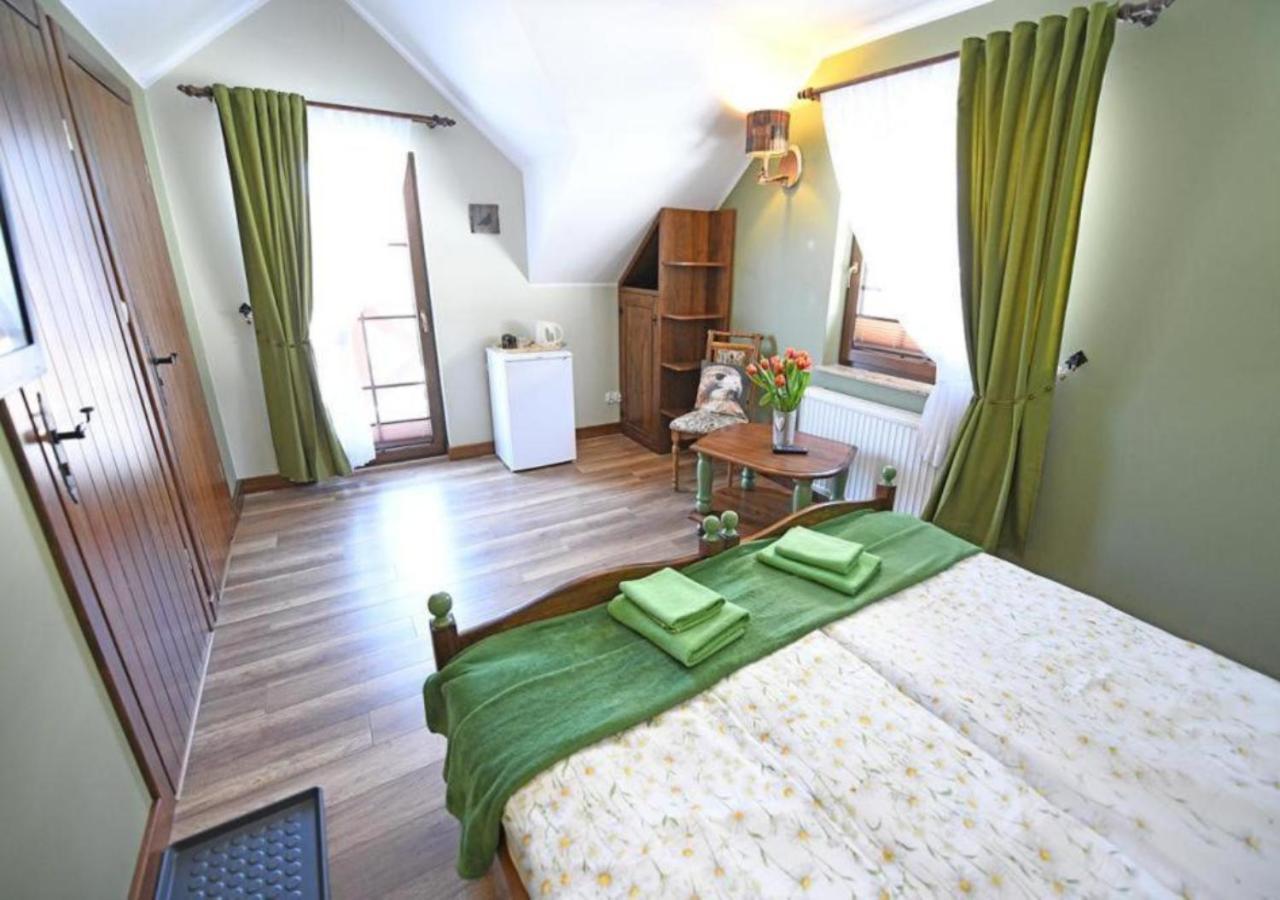 Gosciniec Malinowka Bed & Breakfast Krzeszna Bagian luar foto