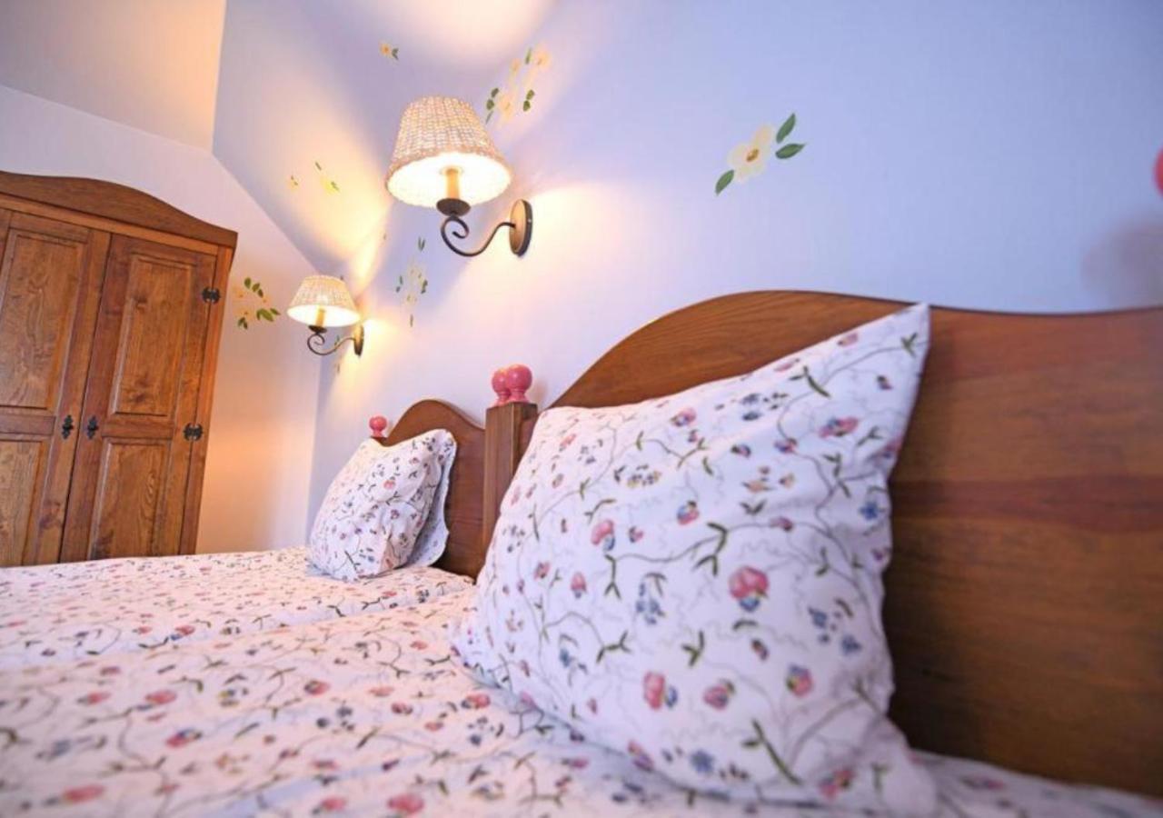 Gosciniec Malinowka Bed & Breakfast Krzeszna Bagian luar foto