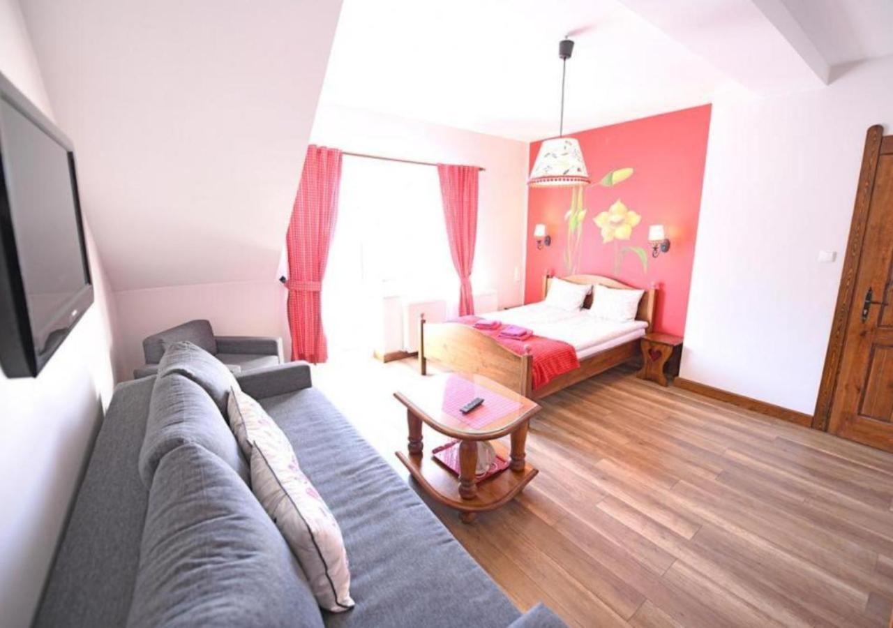 Gosciniec Malinowka Bed & Breakfast Krzeszna Bagian luar foto